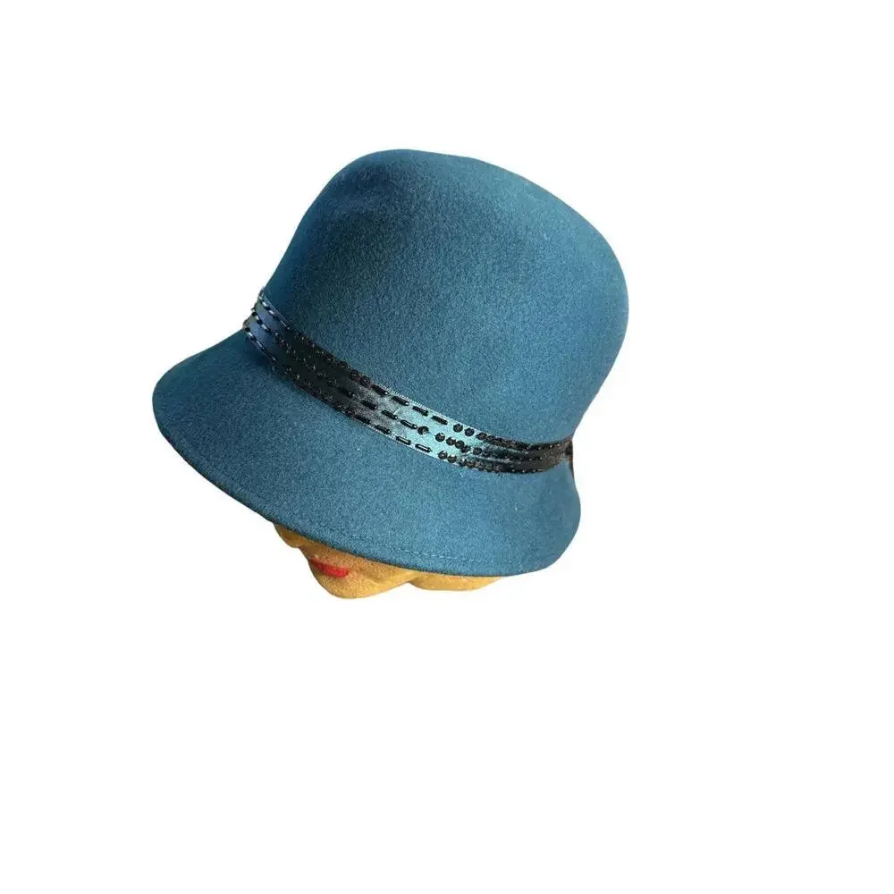 Hat woman vintage 100% all wool dry clean only